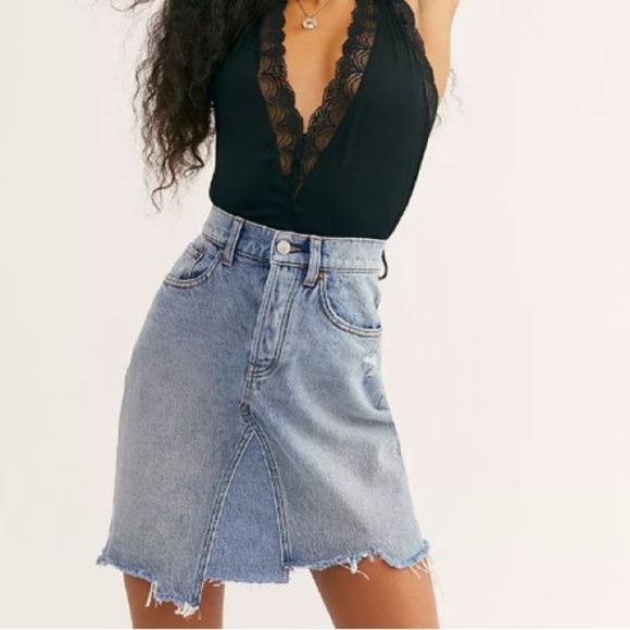 Free People Dresses & Skirts - FREE PEOPLE tidal wave  denim mini skirt Sz 27 (S) NEW